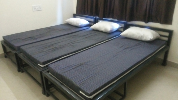 rosewood creek girls pg in aligarh