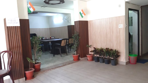 rosewood creek girls pg in aligarh